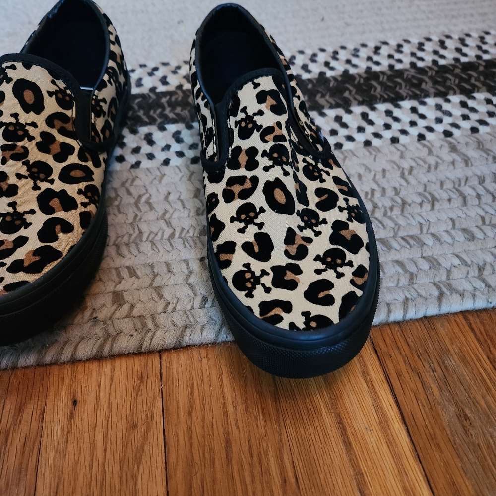 Vans Leopard and Skull Print Slip-On Sneakers - Picture 9 of 11